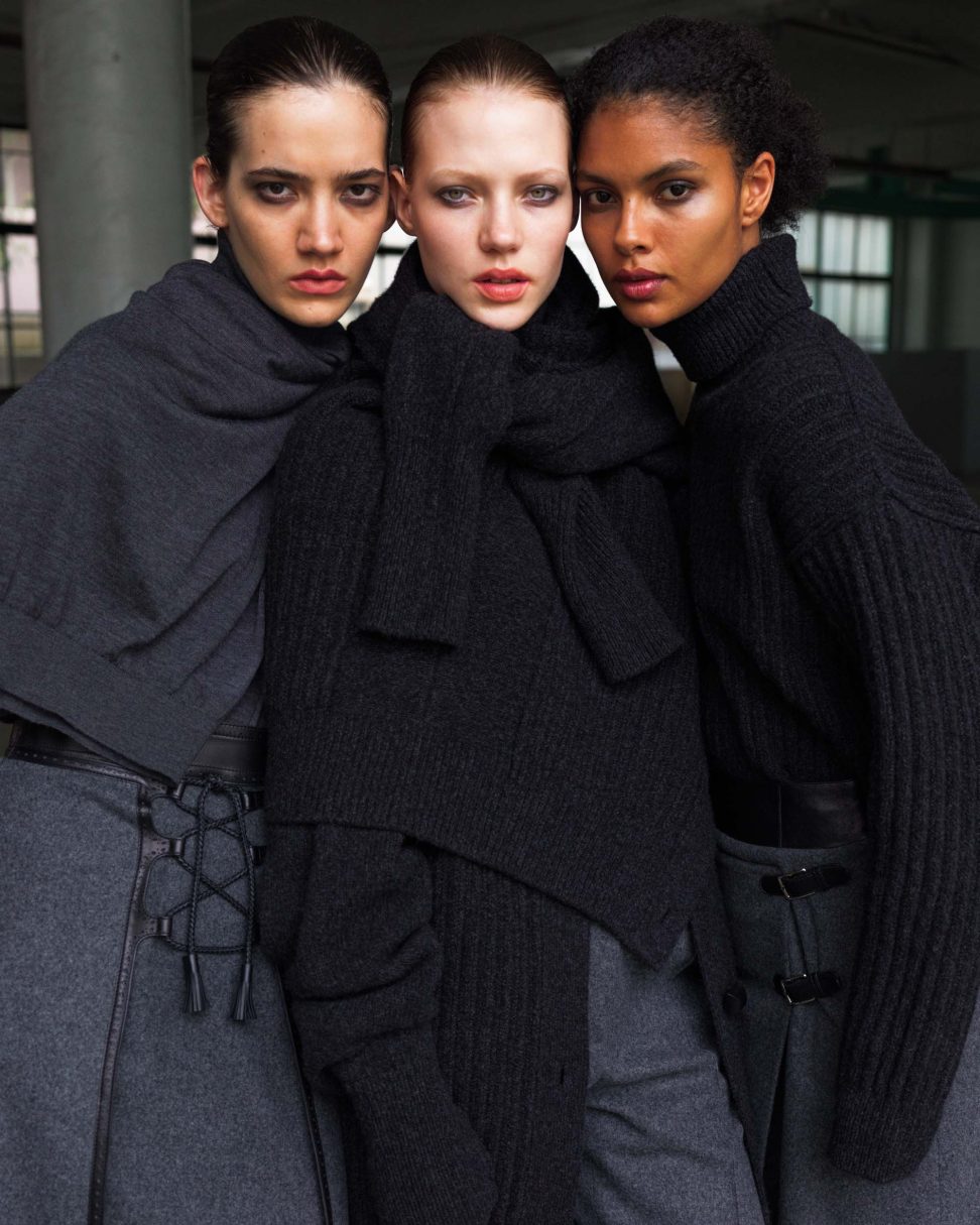 プラダ　マガジン プラダ／PRADA | 【GINZA】東京発信の最新ファッション