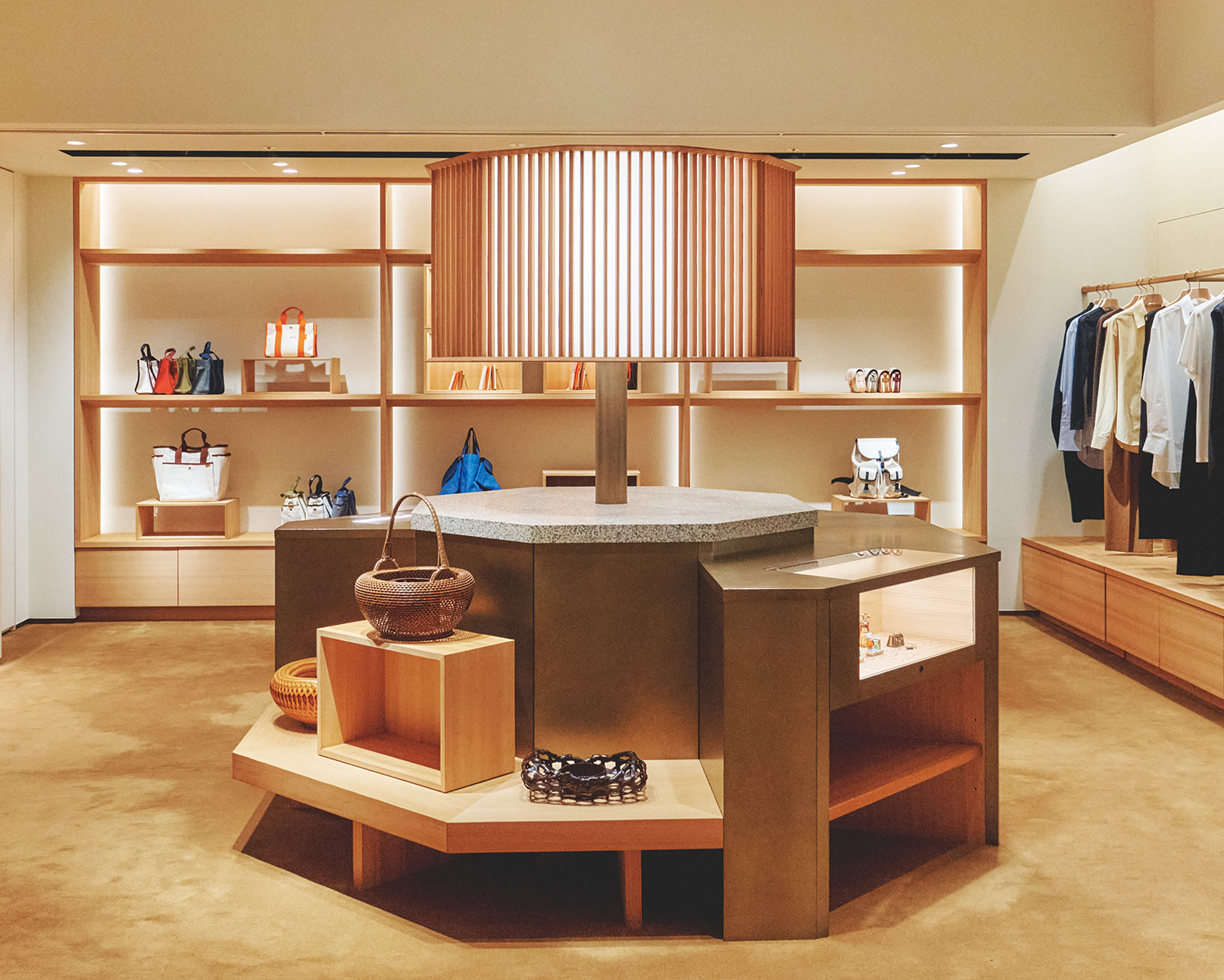 WAKO ARTS & CULTURE」和光の地下に広がる文化の回廊 | 【GINZA】東京