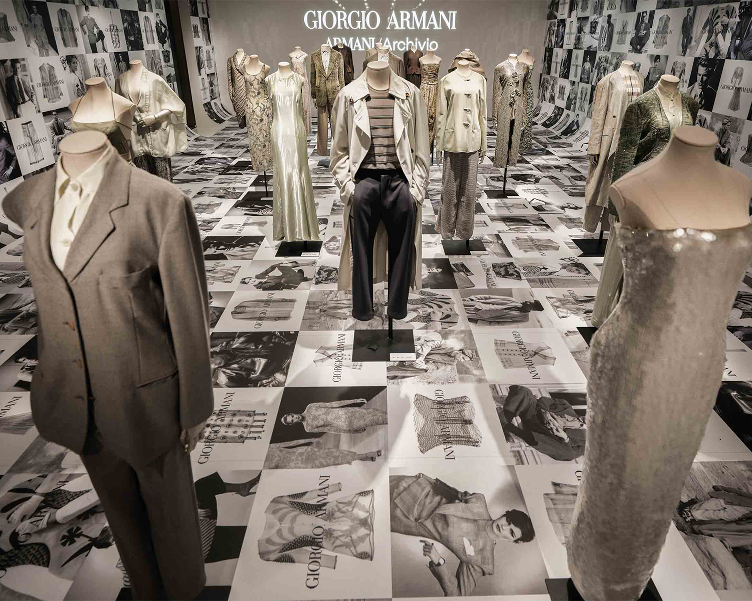 ジョルジオ アルマーニ50年の軌跡を辿る『ARMANI/Archivio』展が銀座で
