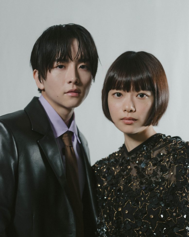 アーティストの酒井いぶきが証明写真機「Ki-Re-i」を使った初