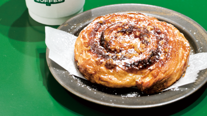 「P COFFEE」地下駐車場の中にある使い勝手のいいカフェ