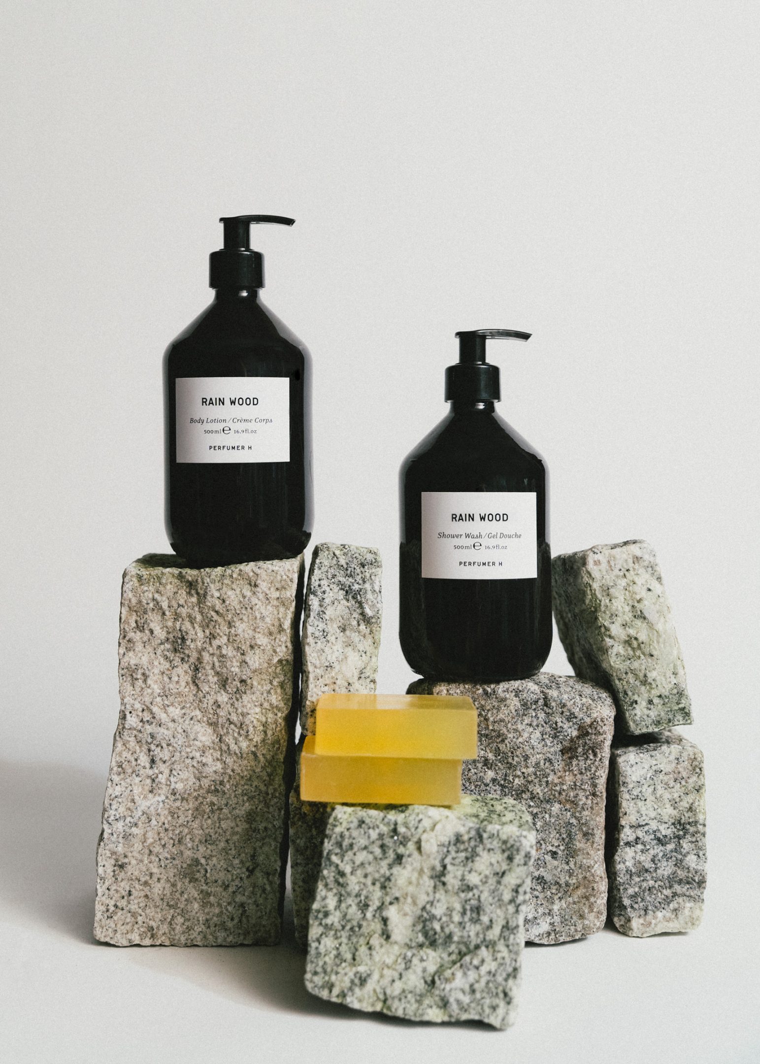 パフューマー・エイチ〉の世界をバスルームまで | 【GINZA】東京発信の