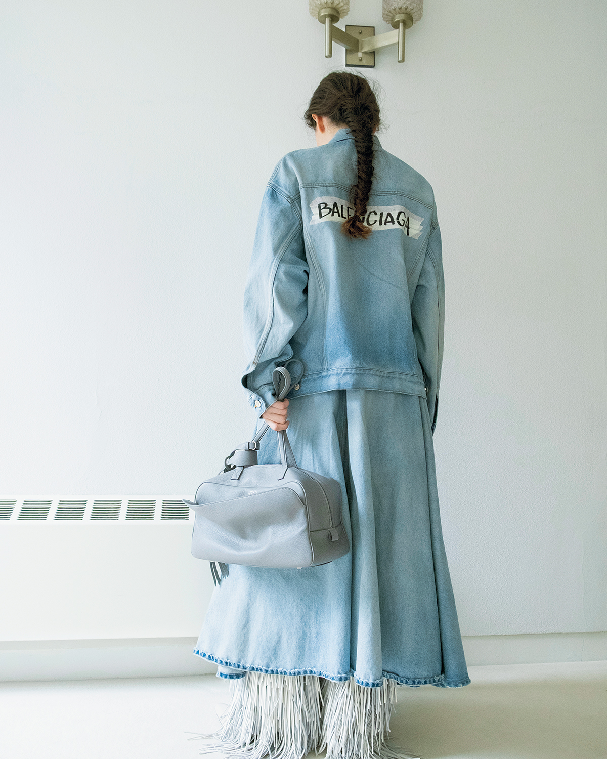 BALENCIAGA バレンシアガ 18SS EUROPE デムナヴァザリア デムナ・ヴァザリアが手がける“ネオ クラシック”。バレンシアガが定番