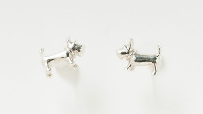 〈ロロ〉のシュナウザーピアス