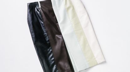 〈カナコ サカイ〉のマルチカラースカート