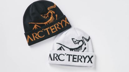 〈アークテリクス〉のニット帽