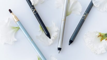 クチュールのカラードレスから着想を得た〈VALENTINO BEAUTY〉のア…