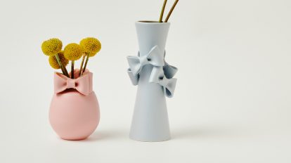 ラブリーが炸裂！〈マトカ〉の花瓶