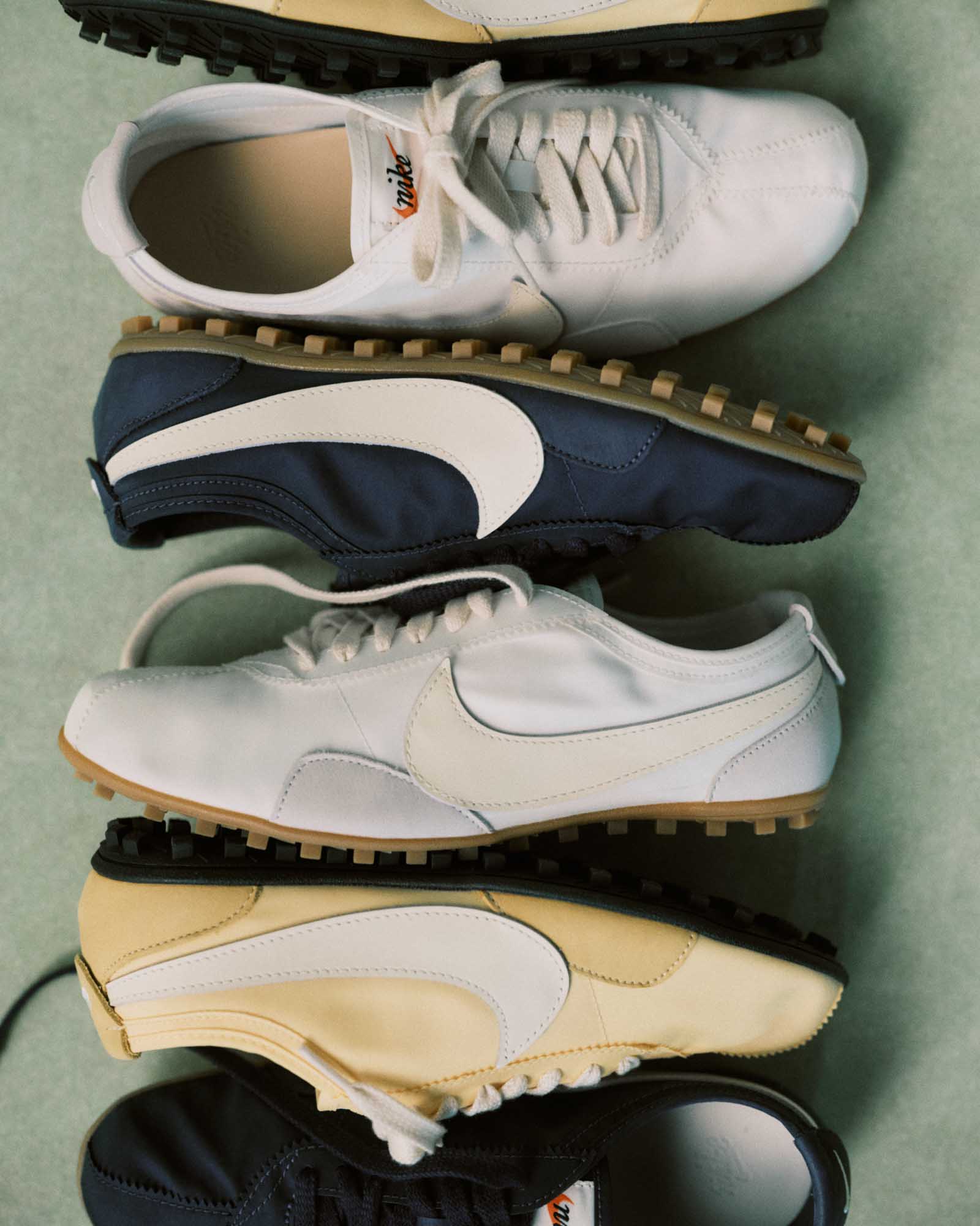 ナイキ〉Moon Shoeより3色が新たに登場 | 【GINZA】東京発信の最新