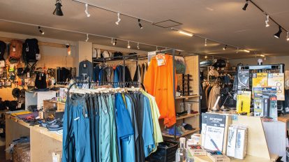 「YELLOWKNIFE OUTDOOR SHOP」登山ガイドと選ぶ、ニッチな山の服
