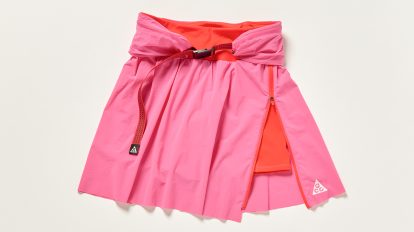 〈ナイキ ACG〉のスコート。ハッピーな配色に一目惚れ♡