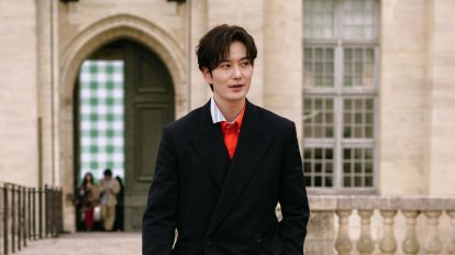 岡田将生が〈ロエベ〉新ブランド アンバサダーに就任