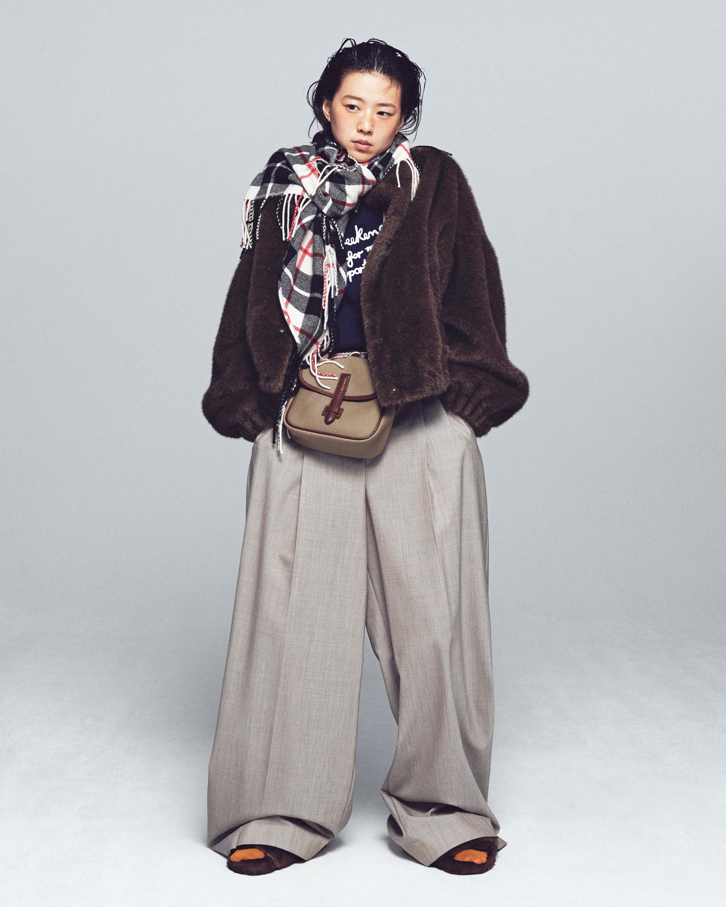 沢渡朔が捉える、モトーラ世理奈の美しく移ろう“少女”の瞬間を永遠に