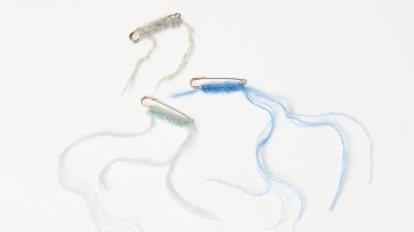 〈パラス〉のモヘアピンから小さな秋を取り入れて